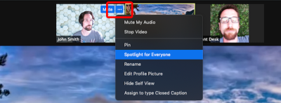 Skærmbillede viser hvordan der fastgøres en deltagere via knap med tre prikker i videoen. Markering ved "Spotlight for Everyone".